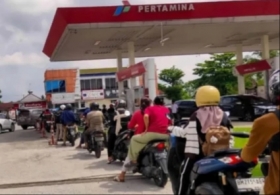 Antrean BBM Mengular di Pekanbaru, Disperindag Turun Tangan Gandeng Aparat Hukum